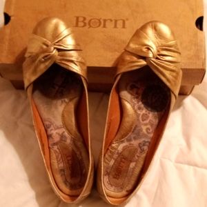 Born Lilly Tiramisu Metallic Twist Front Flats, size 9, Very good condition